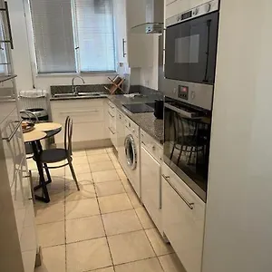 Avenue Foch Apartament